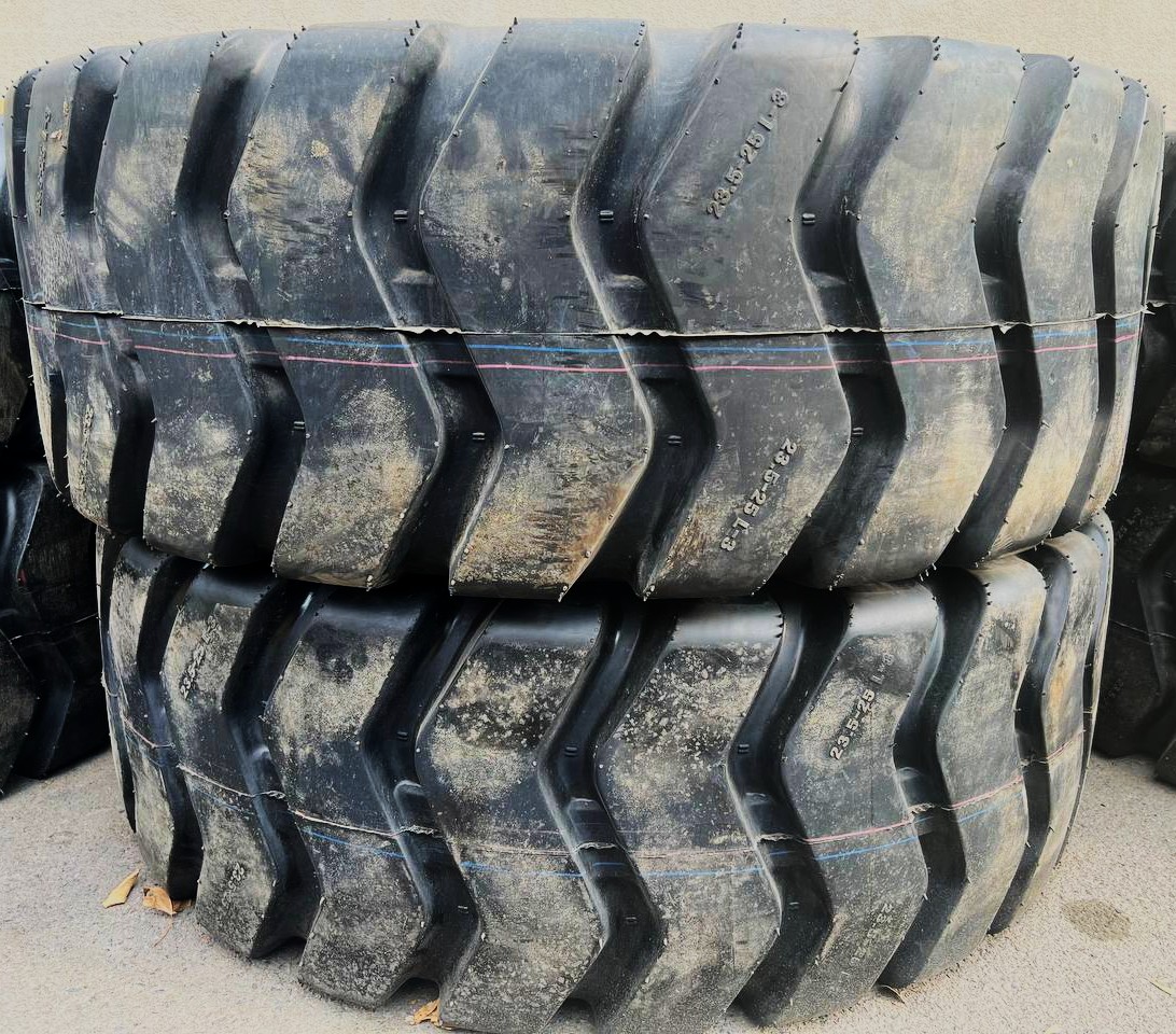 Шина 23,5-25  2