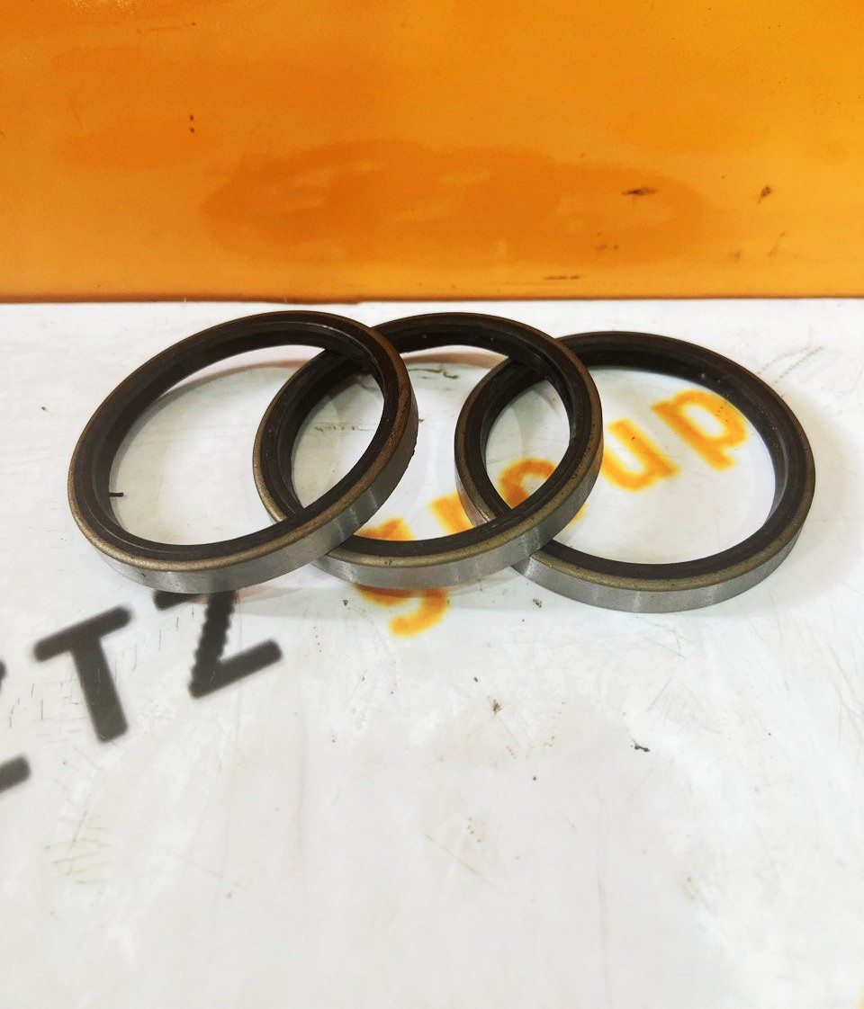 Пыльник втулки 63-75-8