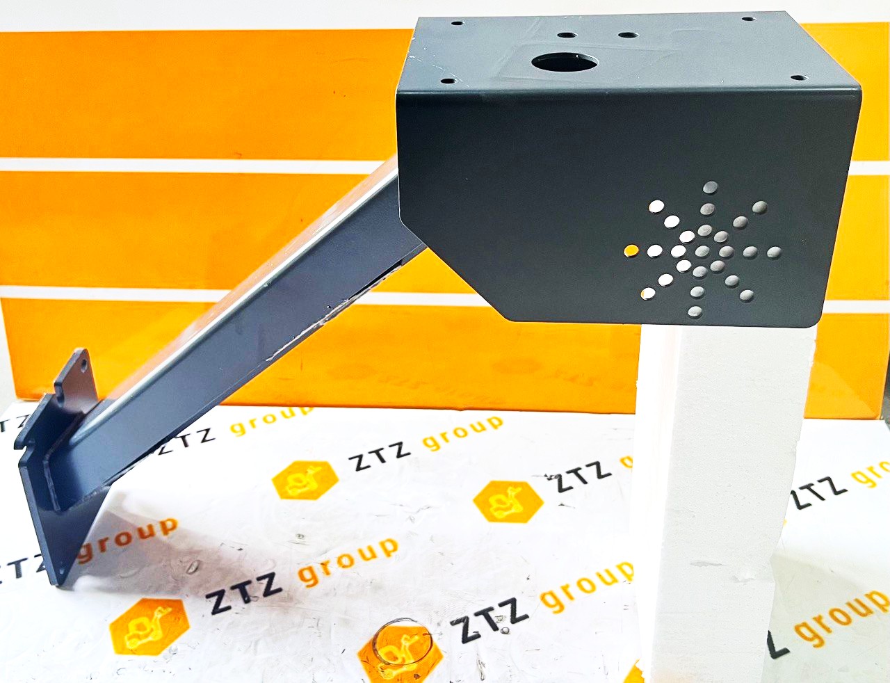 Кронштейн фары длинный 500FN левый