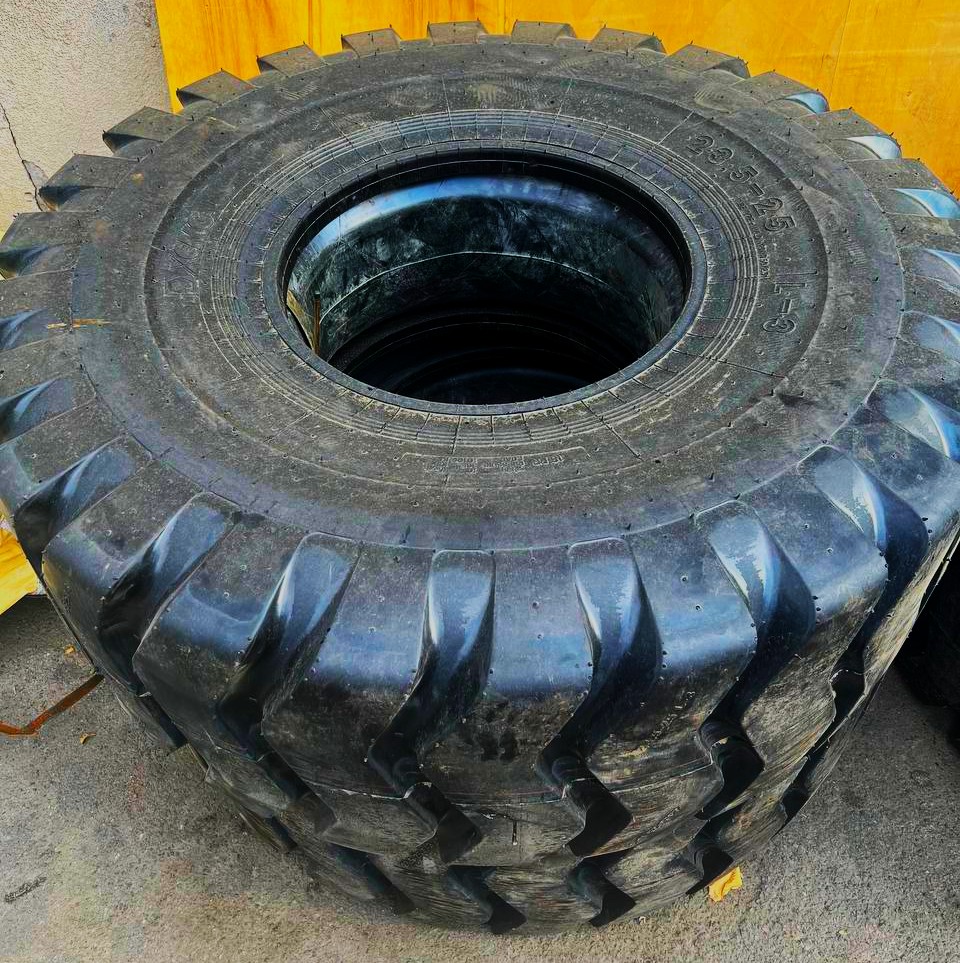 Шина 23,5-25
