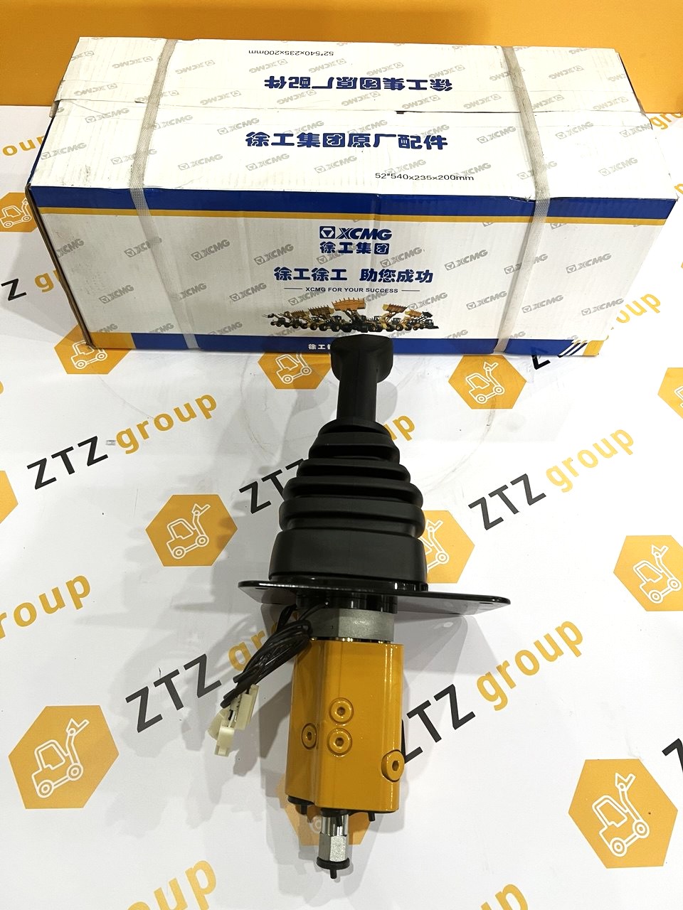 ЗАПАСНАЯ ЧАСТЬ СПЕЦТЕХНИКИ МАРКИ XCMG ДЖОЙСТИК В СБОРЕ LW500FN LW550KZCRV-00