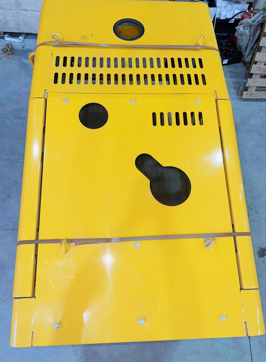 Капот LW330FN 4