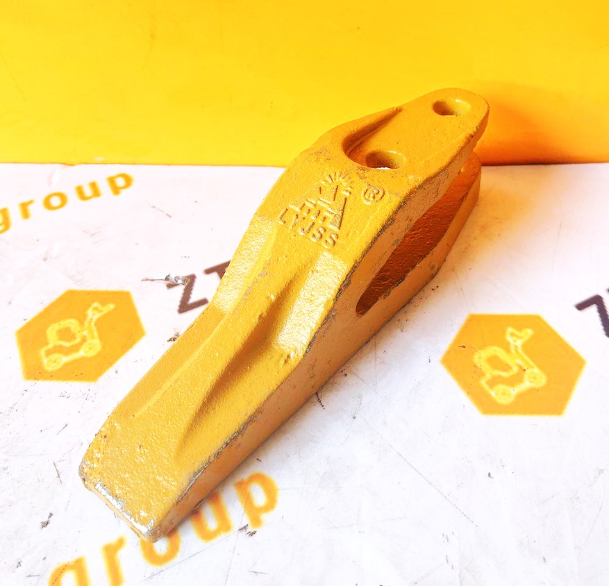 Зуб ковша центральный SDLG 933936 оригинал 2