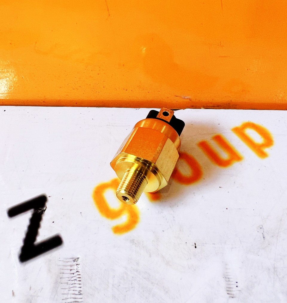 Датчик давления масла КПП ZL30G 9bar20316